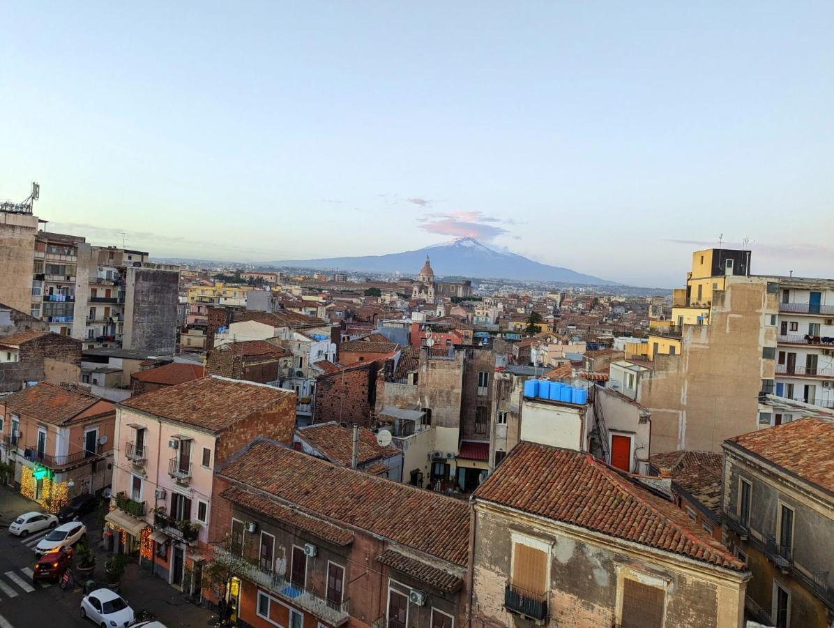 Bohemian Apartment Terrace Downtown Catania Exterior photo
